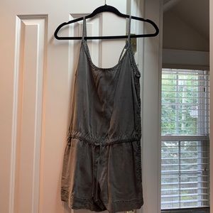 NWOT cloth & stone romper xs